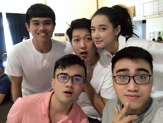 Nhã Phương trông khác lạ, lần đầu lộ diện sau 1 tháng sinh con - 1