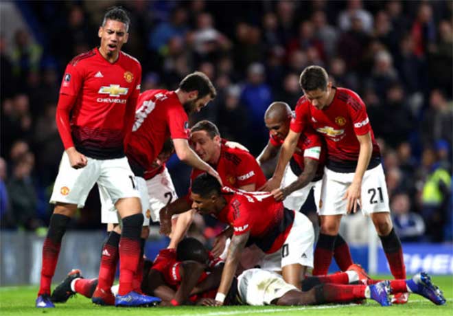 Chelsea - MU: Siêu sao bùng nổ, 2 cú đánh đầu siêu hạng - 1