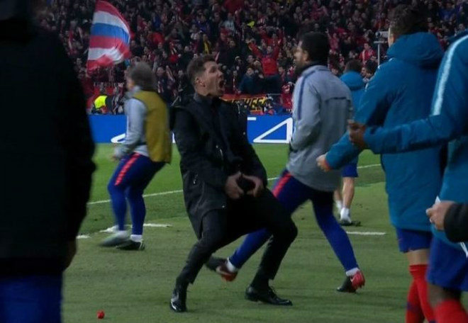 Atletico thắng Juventus: Simeone ăn mừng phản cảm, Ronaldo đáp trả “siêu gắt” - 1