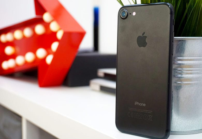 Apple Store đang bán iPhone tân trang với giá giảm đến 5,1 triệu đồng - 1