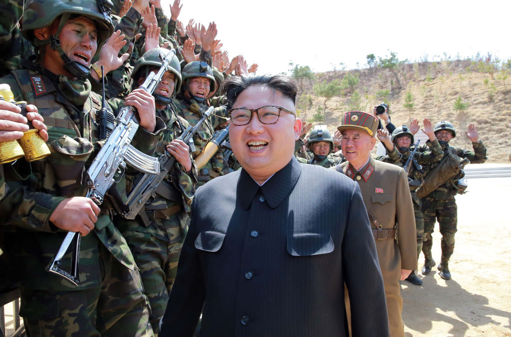 Hé lộ một số sản phẩm của các nước khiến ông Kim Jong Un &#34;thích mê&#34; - 1