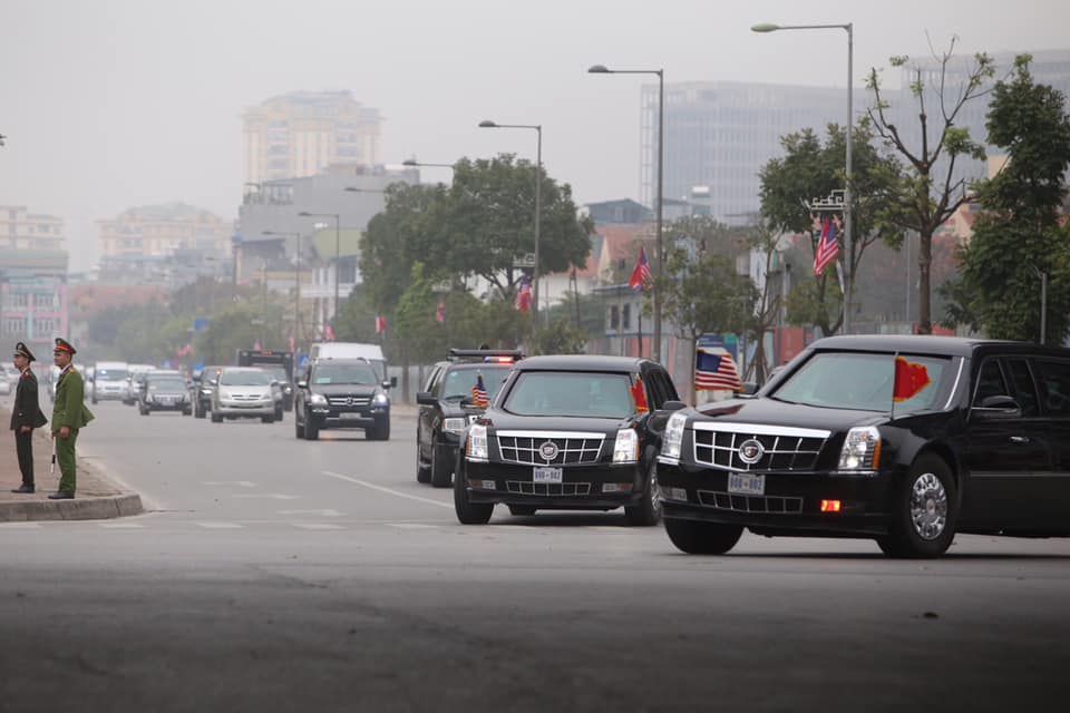 TRỰC TIẾP: Tổng thống Trump lên "Quái thú", hướng về sân bay Nội Bài - 4