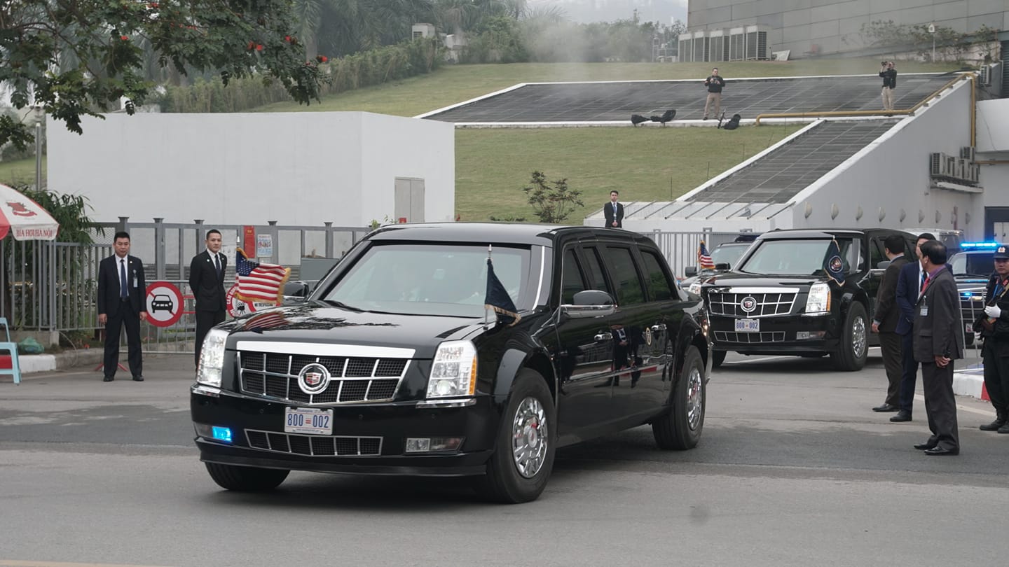 TRỰC TIẾP: Tổng thống Trump lên "Quái thú", hướng về sân bay Nội Bài - 3