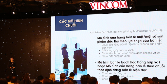 Muốn trở thành "ông trùm" bán lẻ, bắt buộc phải có điều này! - 1