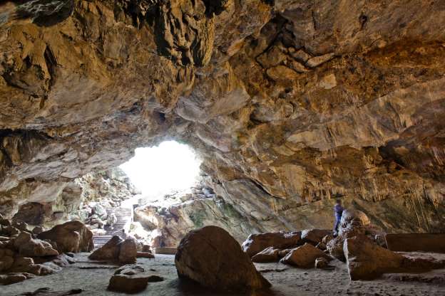 Bí ẩn bên trong những hang động huyền bí nhất Ấn Độ 1551869498-359-nhung-hang-dong-huyen-bi-nhat-an-do-2-1551668086-width624height416