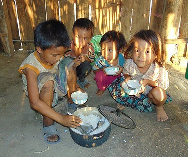 Cách chăm sóc dinh dưỡng giúp mẹ Việt nuôi con hay ăn, chóng lớn - 1