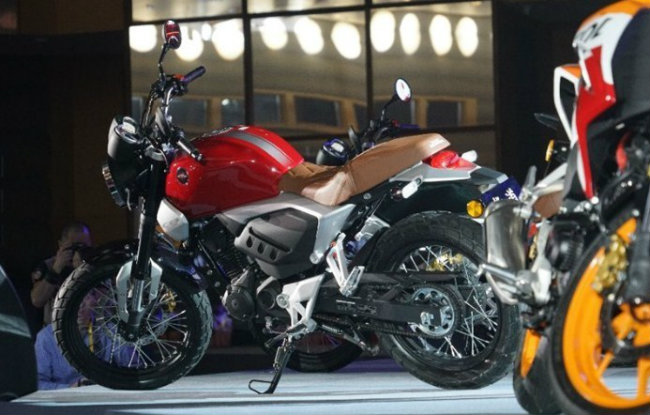 Thị trường xe máy ở châu Á đang bắt đầu được hâm nóng trở lại với sự xuất hiện của nhiều sản phẩm mới, nhất là phân khúc môtô cỡ nhỏ. Ảnh 2019 Honda CB190SS vừa ra mắt tại Trung Quốc.
