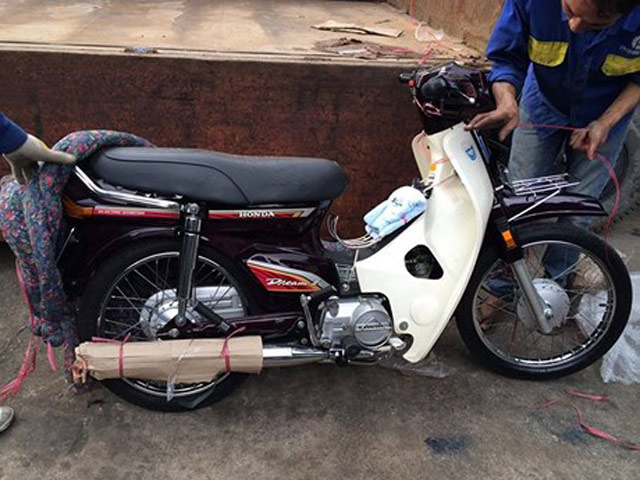 Honda Dream II Thái đập thùng khủng nhất Việt Nam