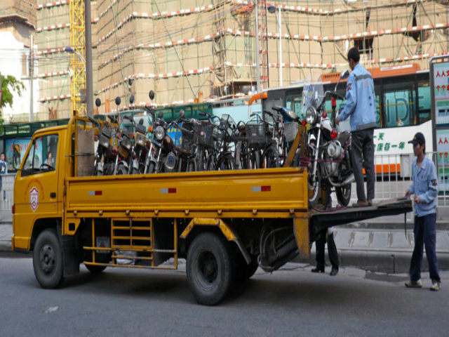 In order to ban engines, how does this city help people?