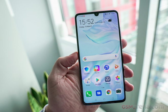 Huawei P30 quá chất khiến iPhone XR “run như cầy sấy” - 1
