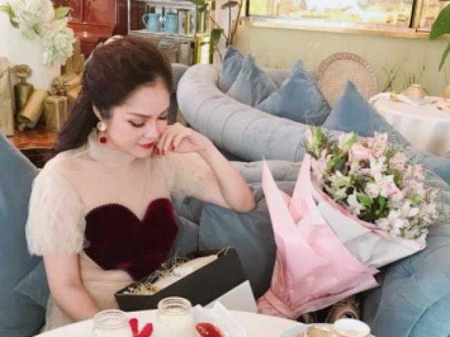 Dương Cẩm Lynh giải nghệ sau 12 năm làm nghề: Sự thật bất ngờ 17 ”Người đẹp được tặng hoa 3 triệu/ngày” tiết lộ thu nhập sau ly hôn chồng Việt kiều