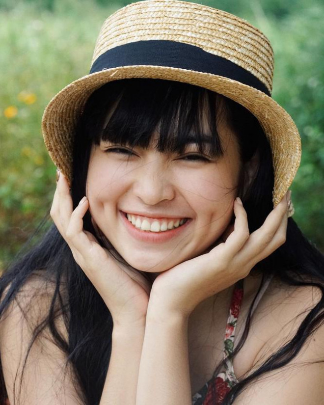 Trà Long &#34;Mắt biếc&#34; xinh đẹp gợi cảm ở ngoài đời - 5