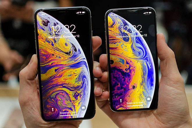 iPhone XS rơi xuống nước, méo mặt tiền sửa chữa hơn 16 triệu đồng - 1