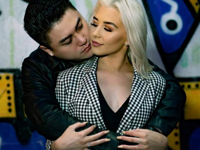 Đời sống Showbiz - Vũ Duy Khánh bất ngờ tung ảnh chụp bên bạn gái Tây nóng bỏng