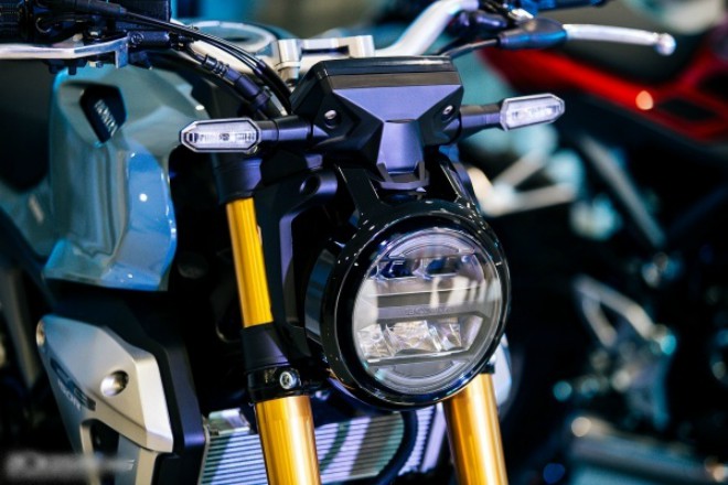 Thích chơi môtô cỡ nhỏ, chọn Yamaha XSR155 hay Honda CB150R?