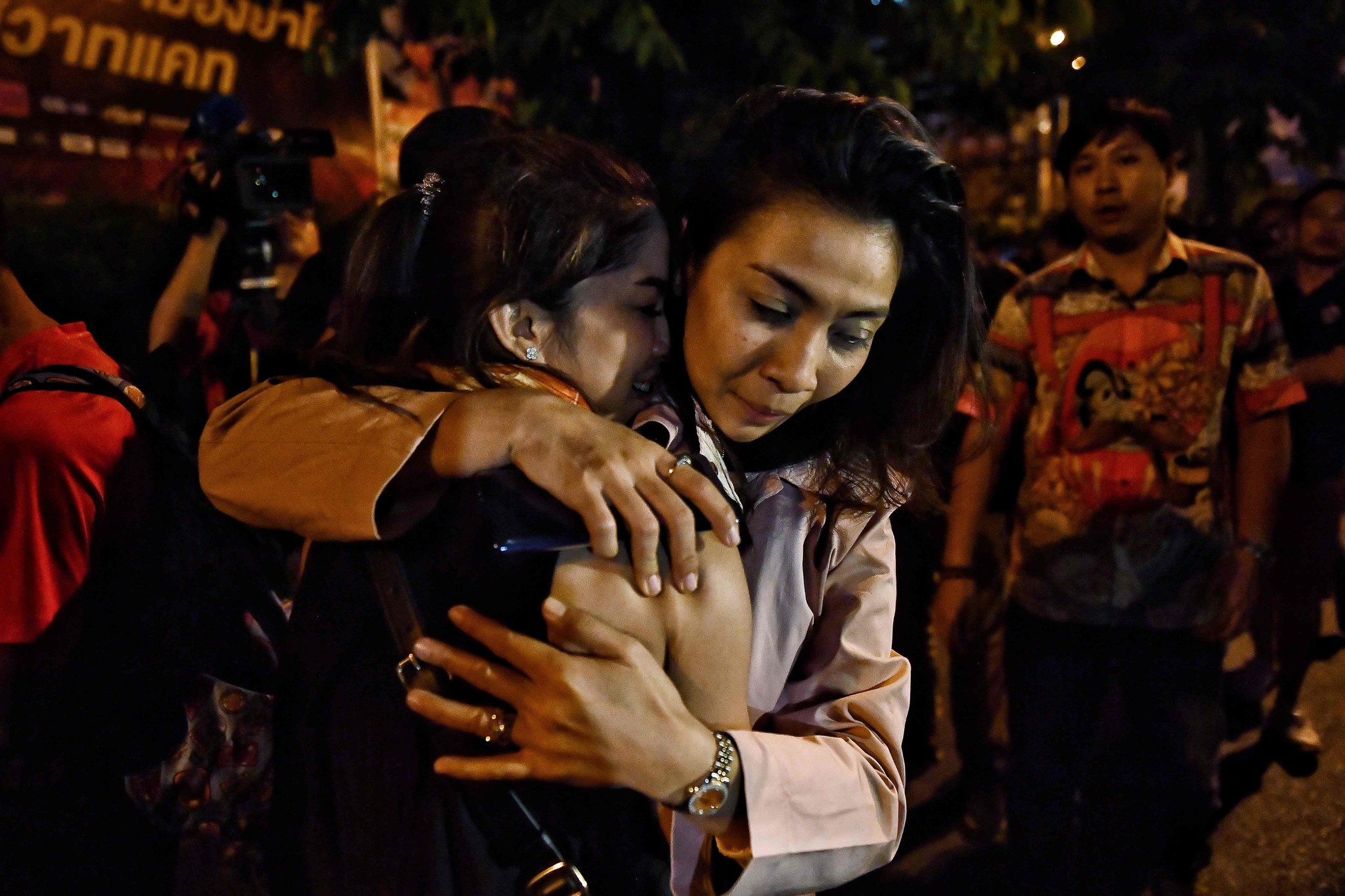 Khoảnh khắc cận kề giữa sự sống và cái chết vụ quân nhân xả súng ở Thái Lan - 1