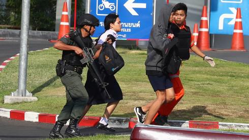 Tiết lộ lý do binh sĩ Thái Lan “hóa điên”, xả súng khiến 83 người thương vong - 1
