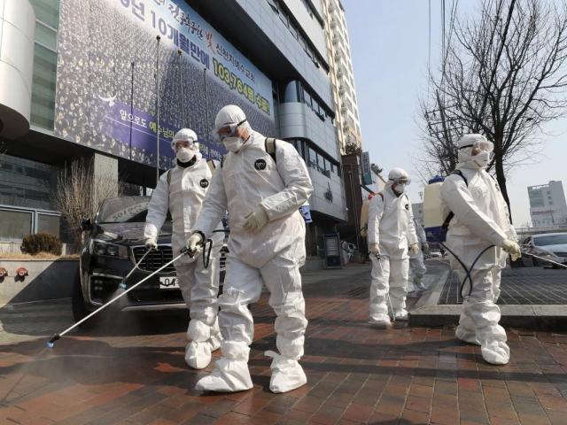 Thành phố lớn thứ tư Hàn Quốc vắng như tờ sau sự kiện ”siêu lây nhiễm” virus Corona
