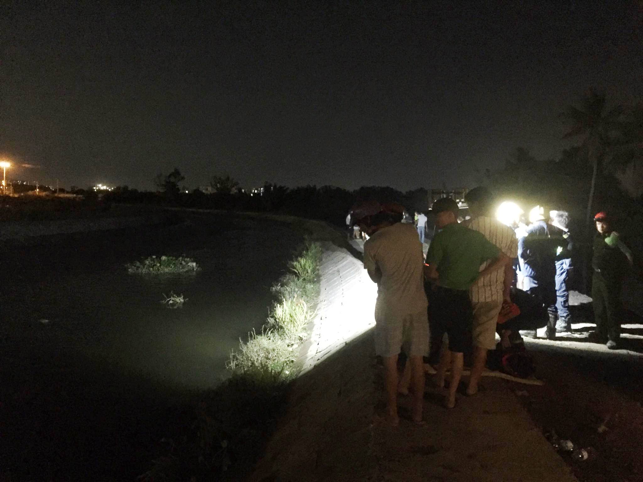 TP.HCM: Rủ nhau đi câu cá, 2 học sinh lớp 6 bị đuối nước thương tâm - 1