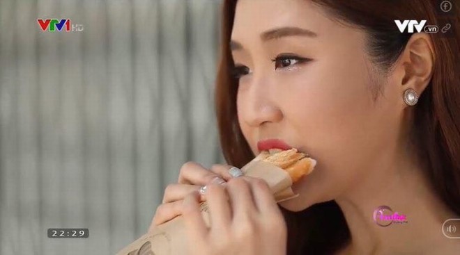 Cô gái Hàn xinh đẹp khen ngợi bánh mì Việt Nam trên sóng Đài truyền hình Quốc gia - 1