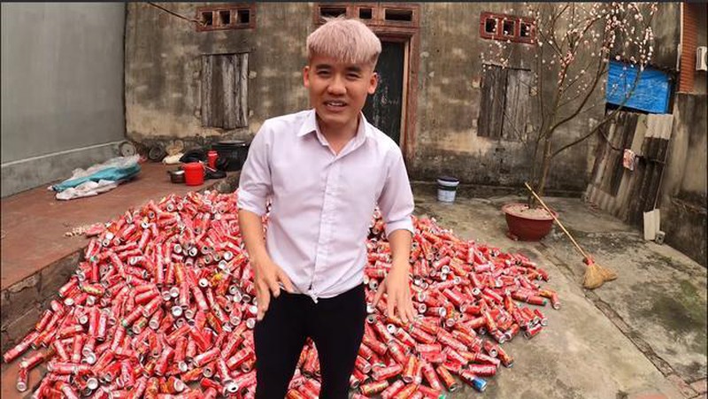 Con trai bà Tân Vlog khiến dân mạng "nổi sóng" tranh cãi 7 Con trai bà Tân Vlog khiến dân mạng "nổi sóng" tranh cãi - 1