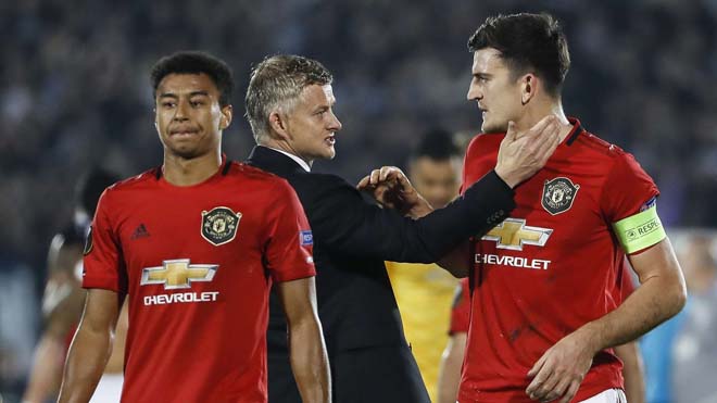 MU mơ ngai vàng Ngoại hạng Anh: Mua SAO Barca, Maguire có điểm tựa? - 1