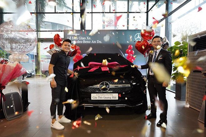 Cầu thủ Quang Hải tậu Mercedes-Benz GLC 300 4Matic mới 2,4 tỷ đồng