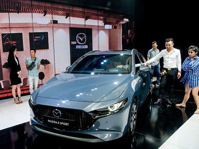 Mazda Việt Nam thực hiện cập nhật và kiểm tra phần mềm 300 xe Madza3 All New