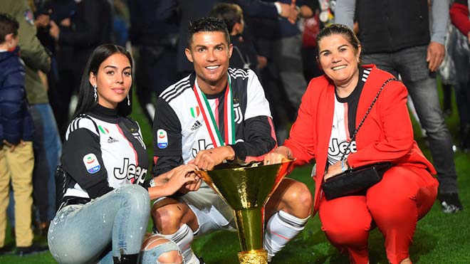 Ronaldo đón đại hỷ giữa mùa dịch, ý tưởng lạ thỏa cơn khát tập gym - 1