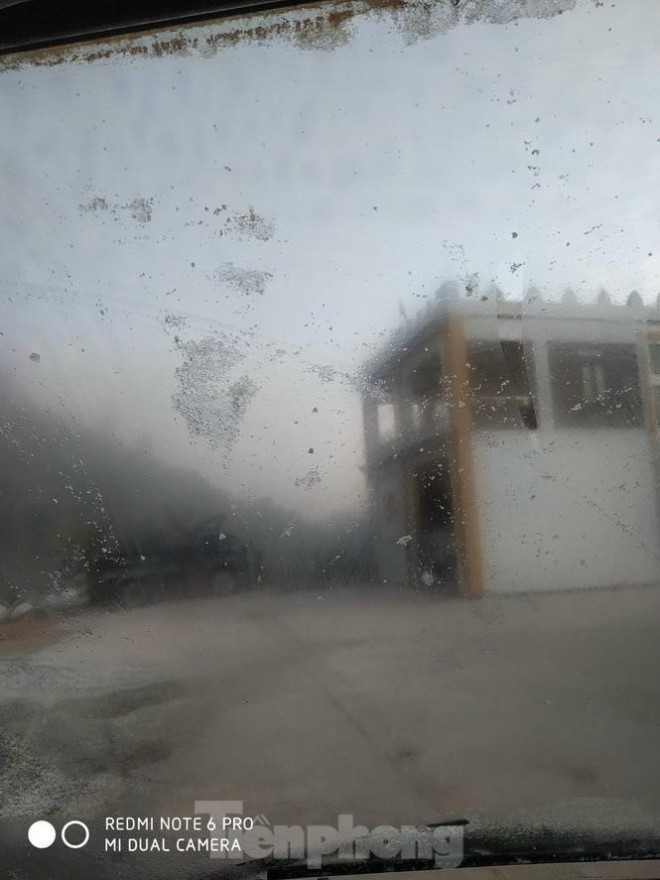 Sương muối bao phủ, trắng nhà cửa, ruộng đồng ở Lạng Sơn - 8