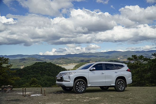Trải nghiệm xe Mitsubishi Pajero Sport 2020, xứng danh hai chữ Full-Option - 1