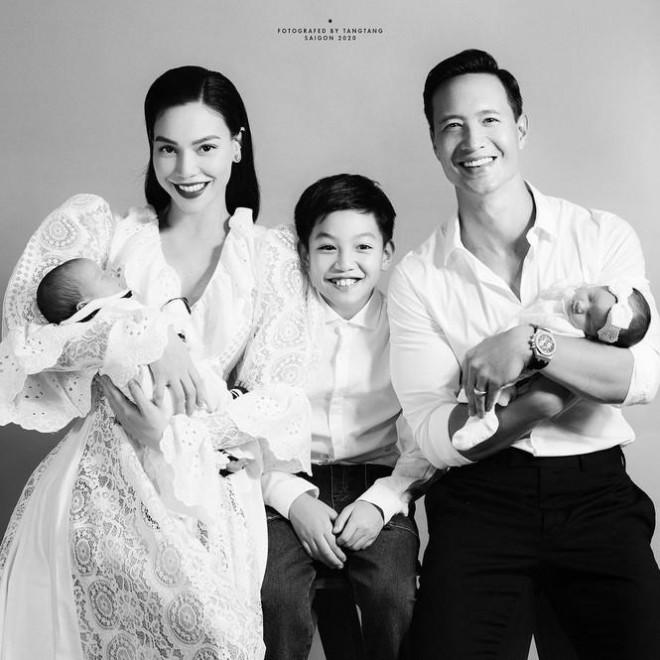 Hồ Ngọc Hà ‘thả dáng’ với đồ bơi, khoe thân hình nuột nà khó tin sau sinh 2 tháng - 7