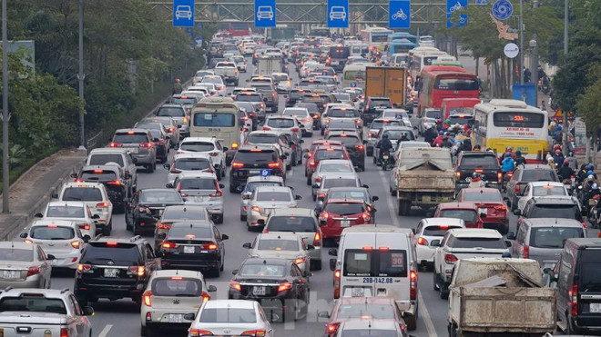 Cầu Nhật Tân "thất thủ" trong ngày cuối nghỉ Tết Dương lịch - 4