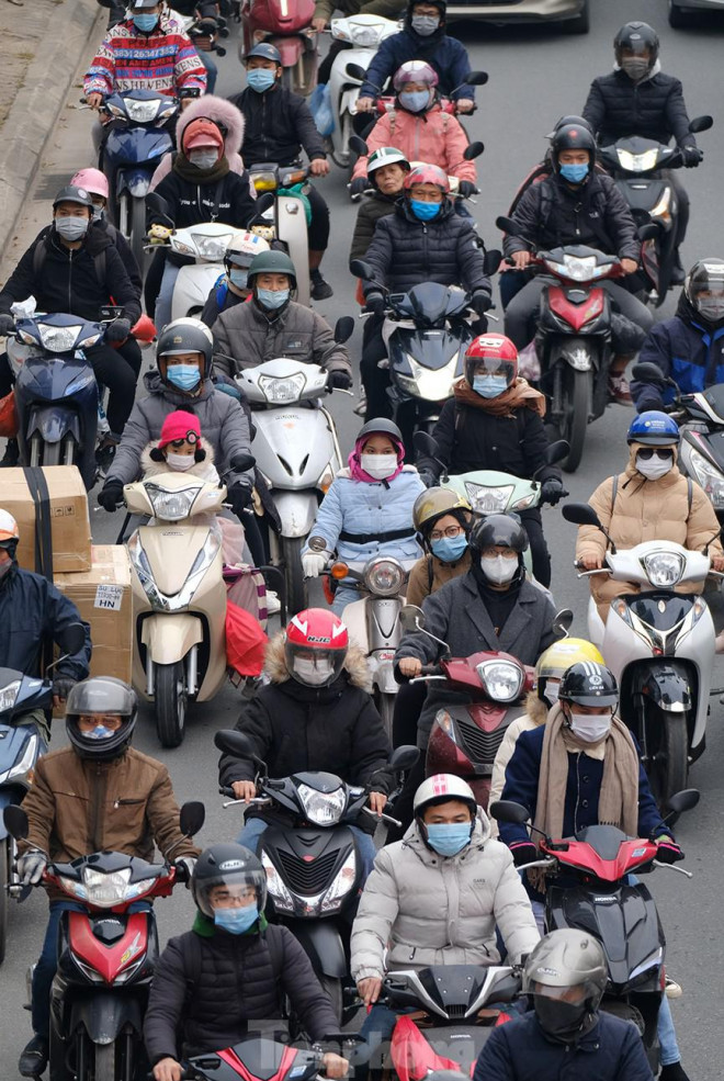 Cầu Nhật Tân "thất thủ" trong ngày cuối nghỉ Tết Dương lịch - 13