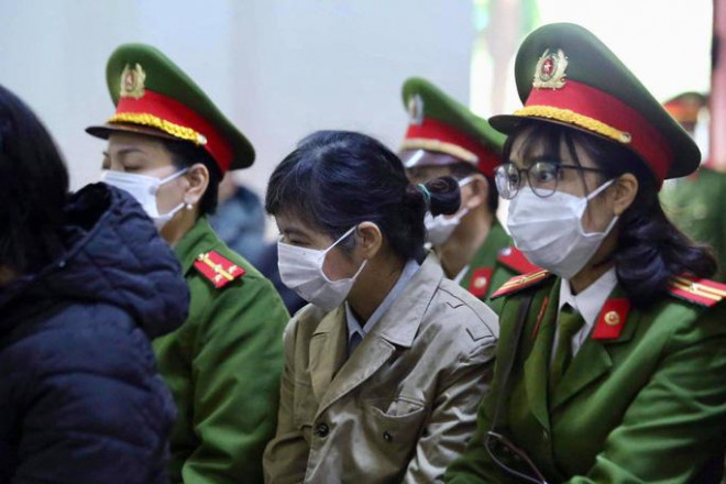 Lý do bất ngờ hoãn tòa xử nguyên phó phòng thanh tra Bộ Xây dựng "vòi" 2,1 tỉ đồng - 4