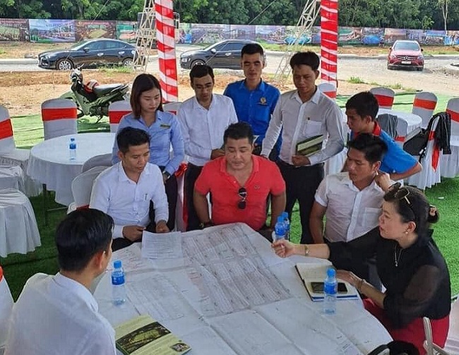 Sốt đất nền vùng ven, chuyên gia mách nước nhà đầu tư tránh mua hớ - 1