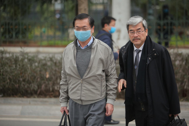 Phiên tòa xử cựu Bộ trưởng Vũ Huy Hoàng bất ngờ bị hoãn, vì sao? - 2