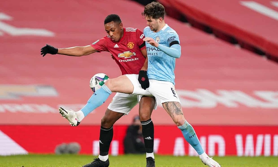 MU hứng bão chỉ trích: Martial ăn vạ bị khinh miệt, Maguire đá như mơ ngủ - 1