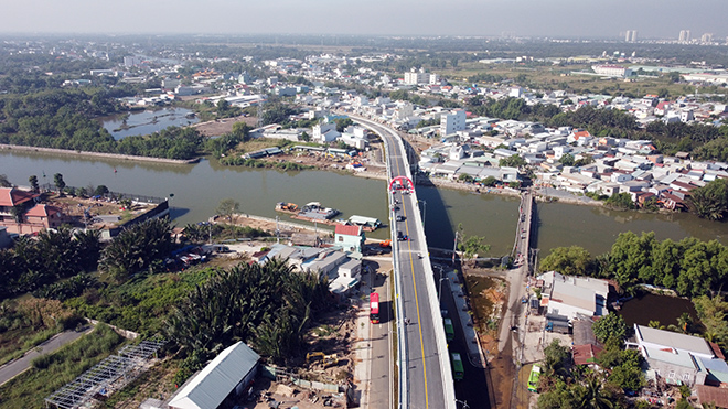 Sau gần 1 thập kỷ thi công, cầu trăm tỷ “đứng hình” ở Sài Gòn đã hoàn thành - 2
