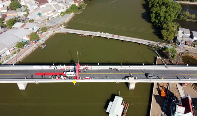 Sau gần 1 thập kỷ thi công, cầu trăm tỷ “đứng hình” ở Sài Gòn đã hoàn thành - 3