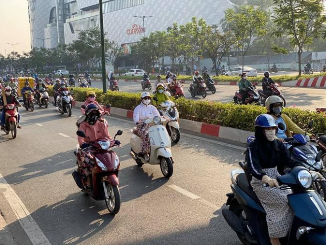 Đêm nay, TP HCM đón đợt không khí lạnh - 2