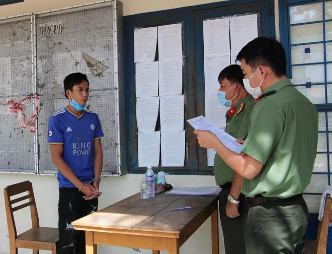 Tin tức 24h qua: Băng tuyết phủ dày miền núi phía Bắc như trời Âu - 4