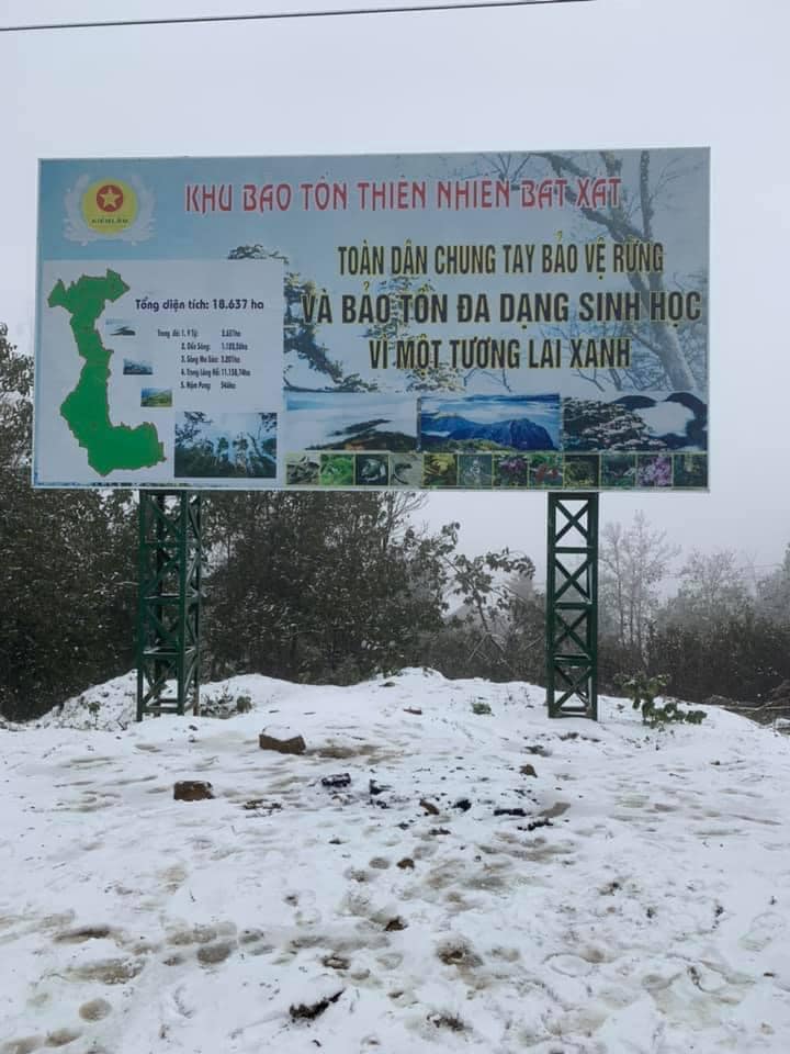 Ảnh: Tuyết rơi phủ trắng Y Tý và Sa Pa, ngỡ như lạc bước ở trời Âu - 2