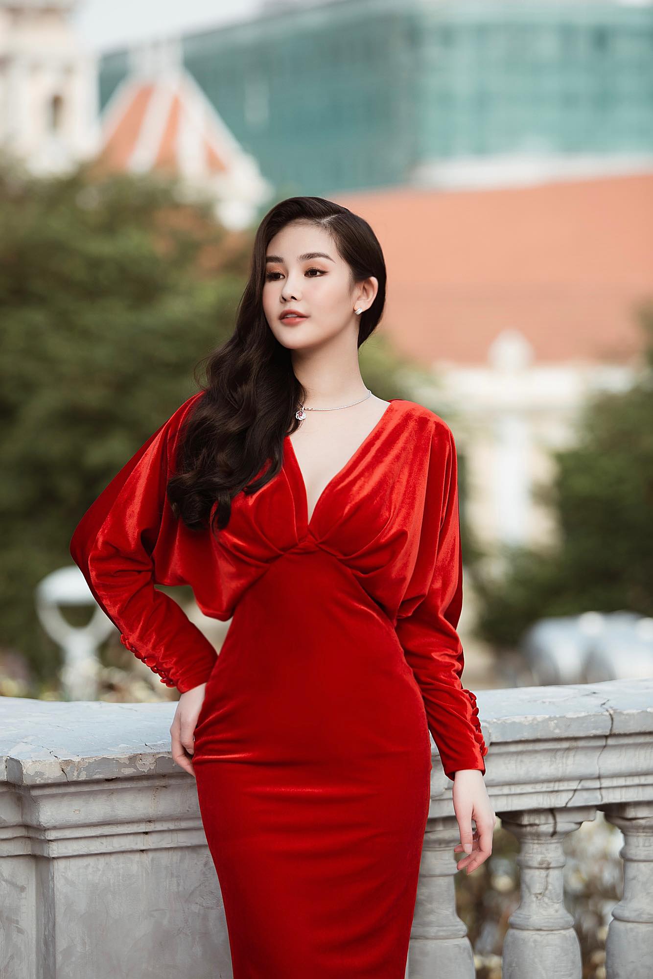 Cô giáo Lê Âu Ngân Anh lộ thân hình mũm mĩm khác xa hình đã chỉnh - 2