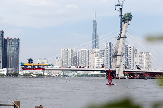 Ảnh: Cầu biểu tượng mới ở TP.HCM bắc qua sông Sài Gòn “đứng hình” sau 5 năm khởi công - 11