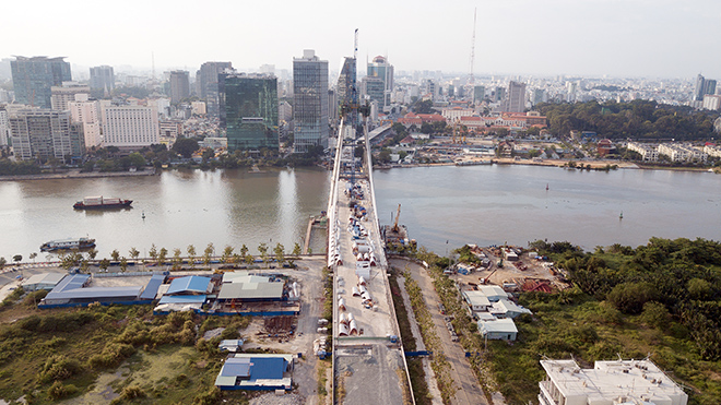 Ảnh: Cầu biểu tượng mới ở TP.HCM bắc qua sông Sài Gòn “đứng hình” sau 5 năm khởi công - 2