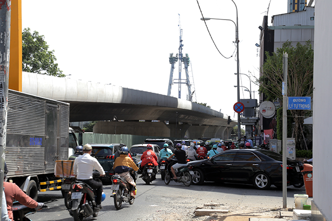 Ảnh: Cầu biểu tượng mới ở TP.HCM bắc qua sông Sài Gòn “đứng hình” sau 5 năm khởi công - 8