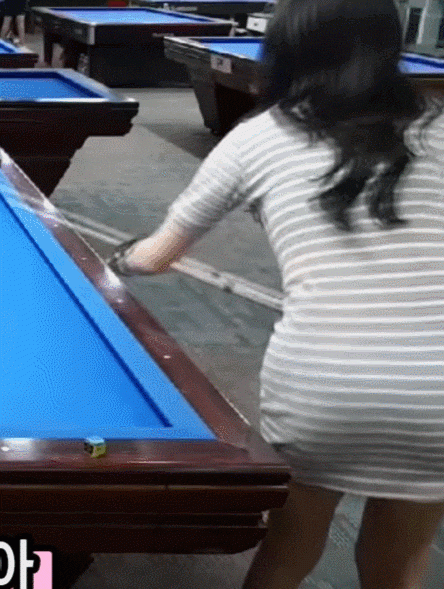 Thời trang chơi bi-a của chị khiến cánh đàn ông toát mồ hôi không biết nhìn đi đâu - 2