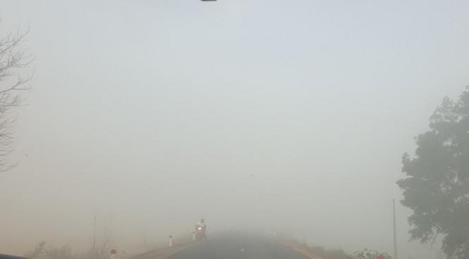 Sương mù dày đặc, người dân Đắk Lắk bật đèn 'dò dẫm' giữa ban ngày - 5