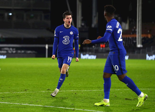 Nóng bỏng BXH Ngoại hạng Anh: Leicester vượt Liverpool, kém MU mấy điểm? - 1